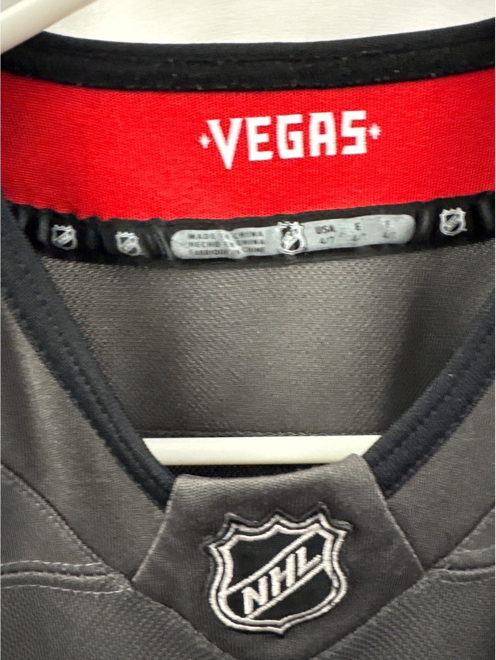Las Vegas Golden Knights NHL Hockey Official Licensed Kids Youth Jersey Size 4/7 - Picture 3 of 7